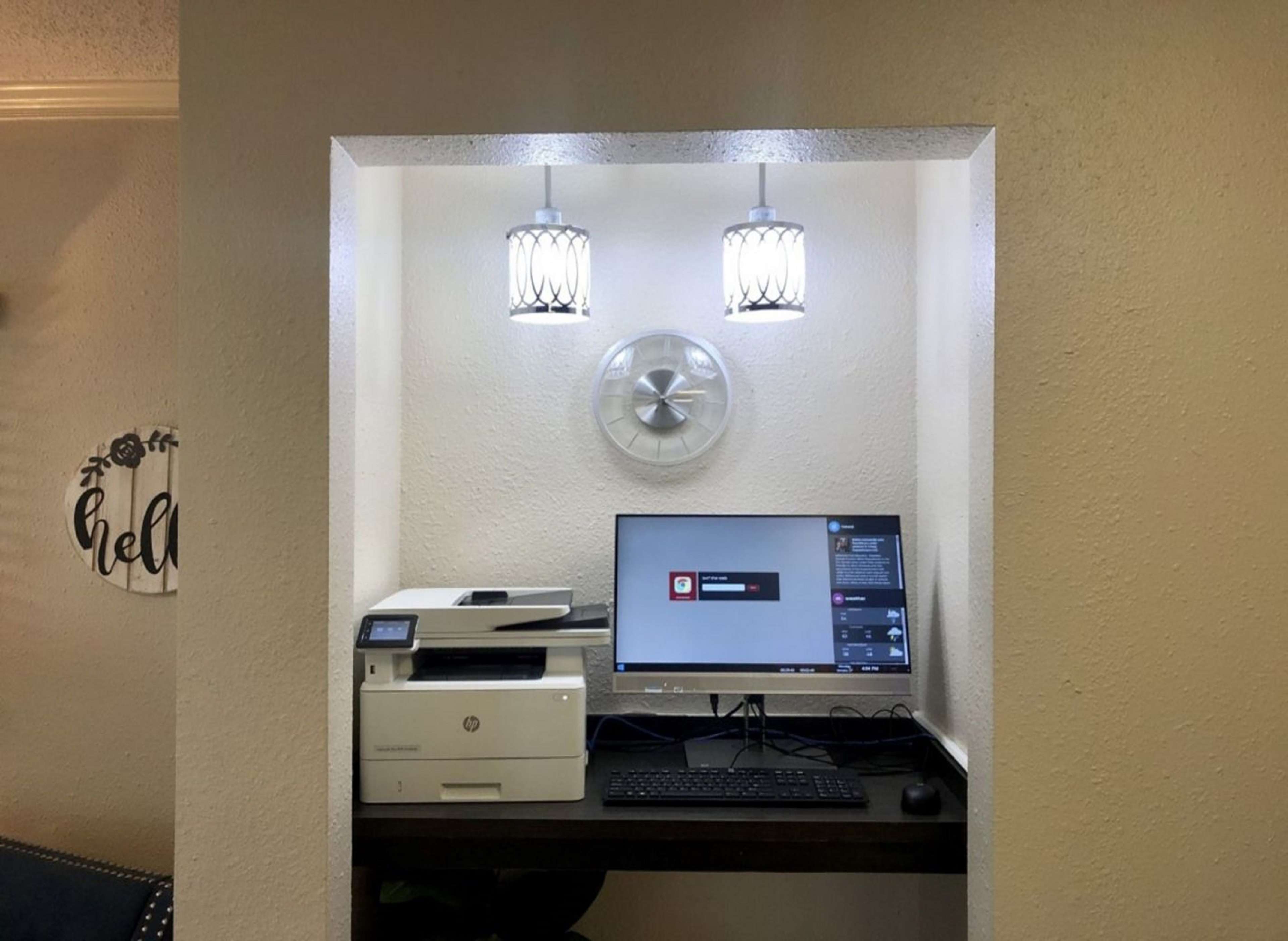 Фото Sonesta Simply Suites Denver West Federal Center