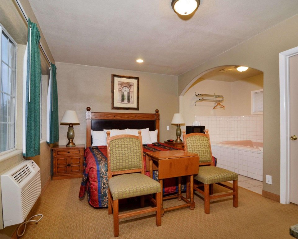 Фото Rodeway Inn near Coachella