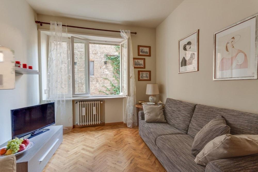 Фото Ponte Vecchio Corner - San Jacopo