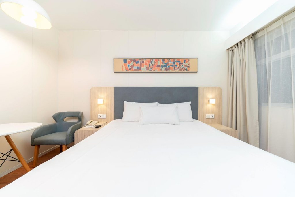 Фото Hanting Hotel Shanghai Tangqiao Metro Station