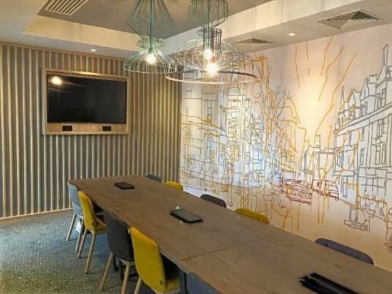 Фото Hampton by Hilton London Ealing