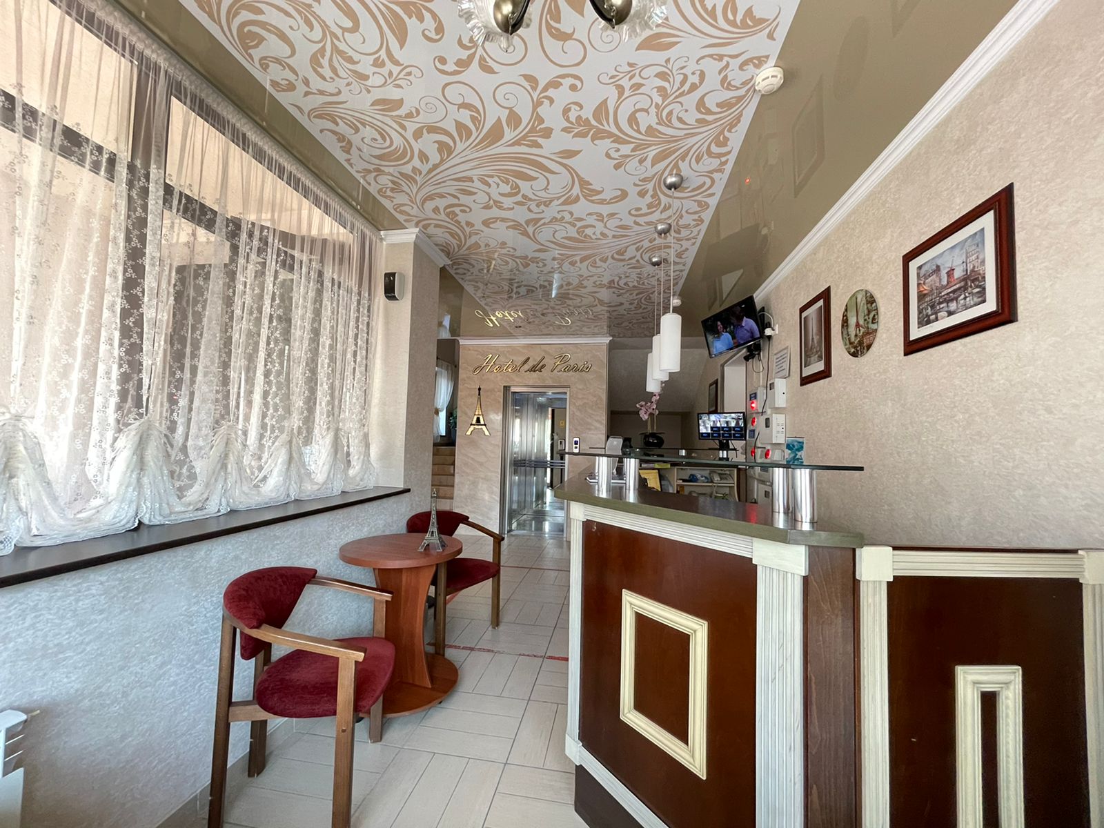 Фото отеля 1