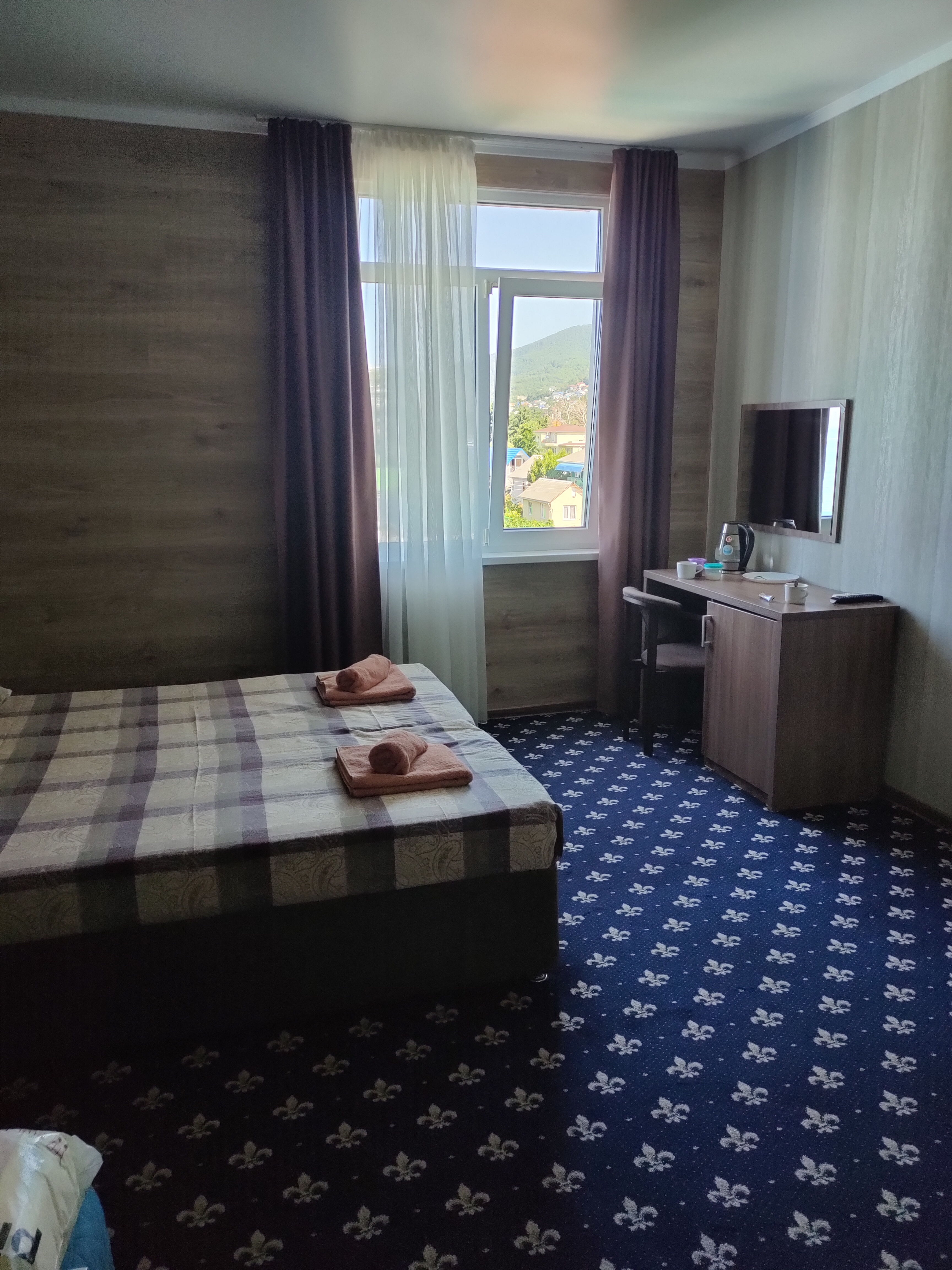 Фото Солнечный