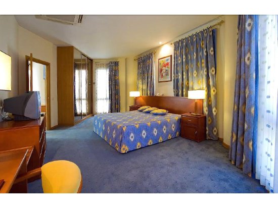 Фото Hotel Alif Campo Pequeno