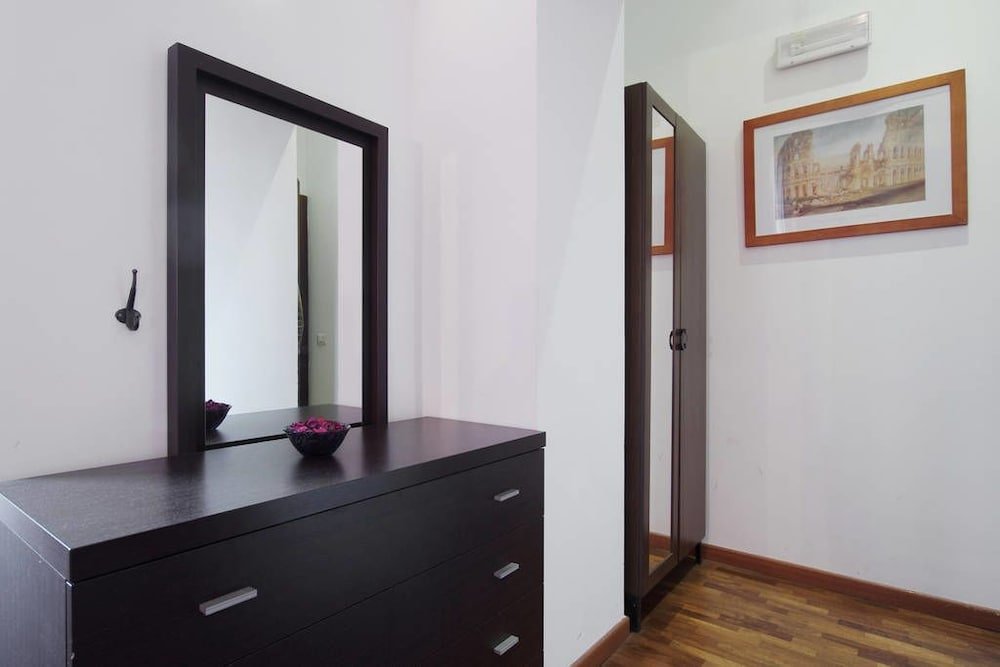 Фото Vatican Rooms Guest House