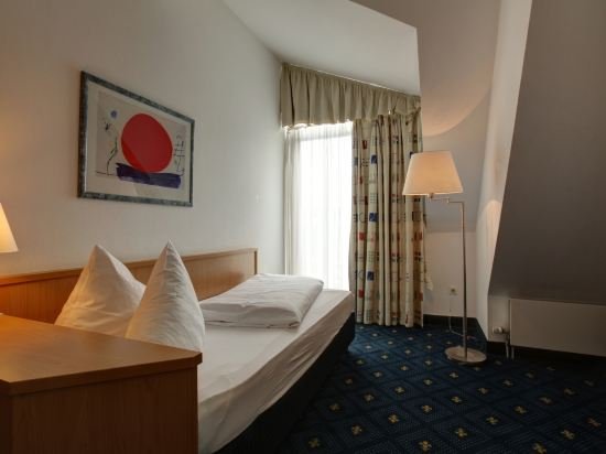 Фото Hotel am Schlosspark