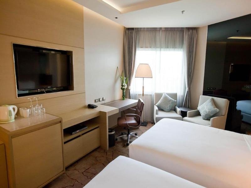 Фото Graceland Hotel Bangkok