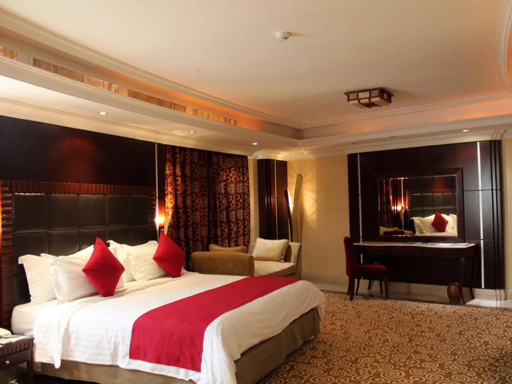 Фото Movenpick Hotel Qassim