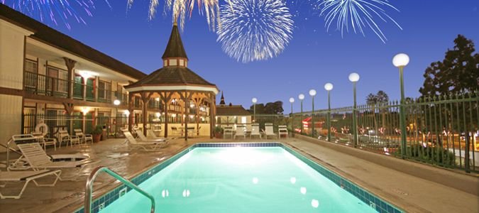 Фото Anaheim Camelot Inn & Suites