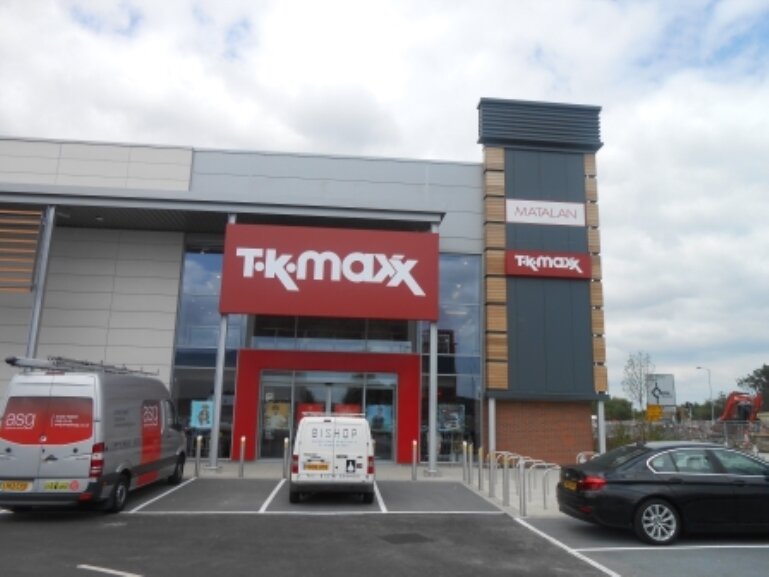 Department store Tk Maxx, England, photo