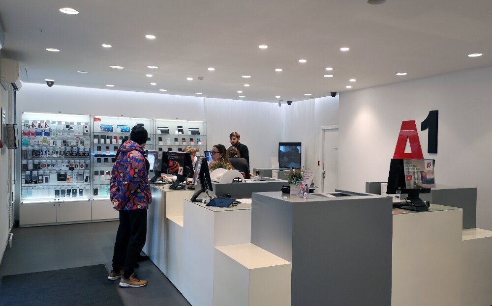 Mobile phone store A1, Minsk, photo