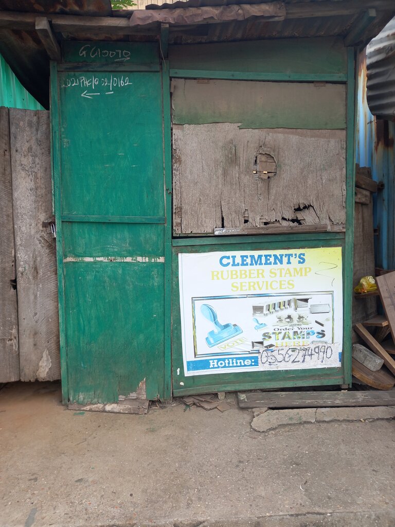 Seal and stamp Clements rubber stamps services, Accra, photo
