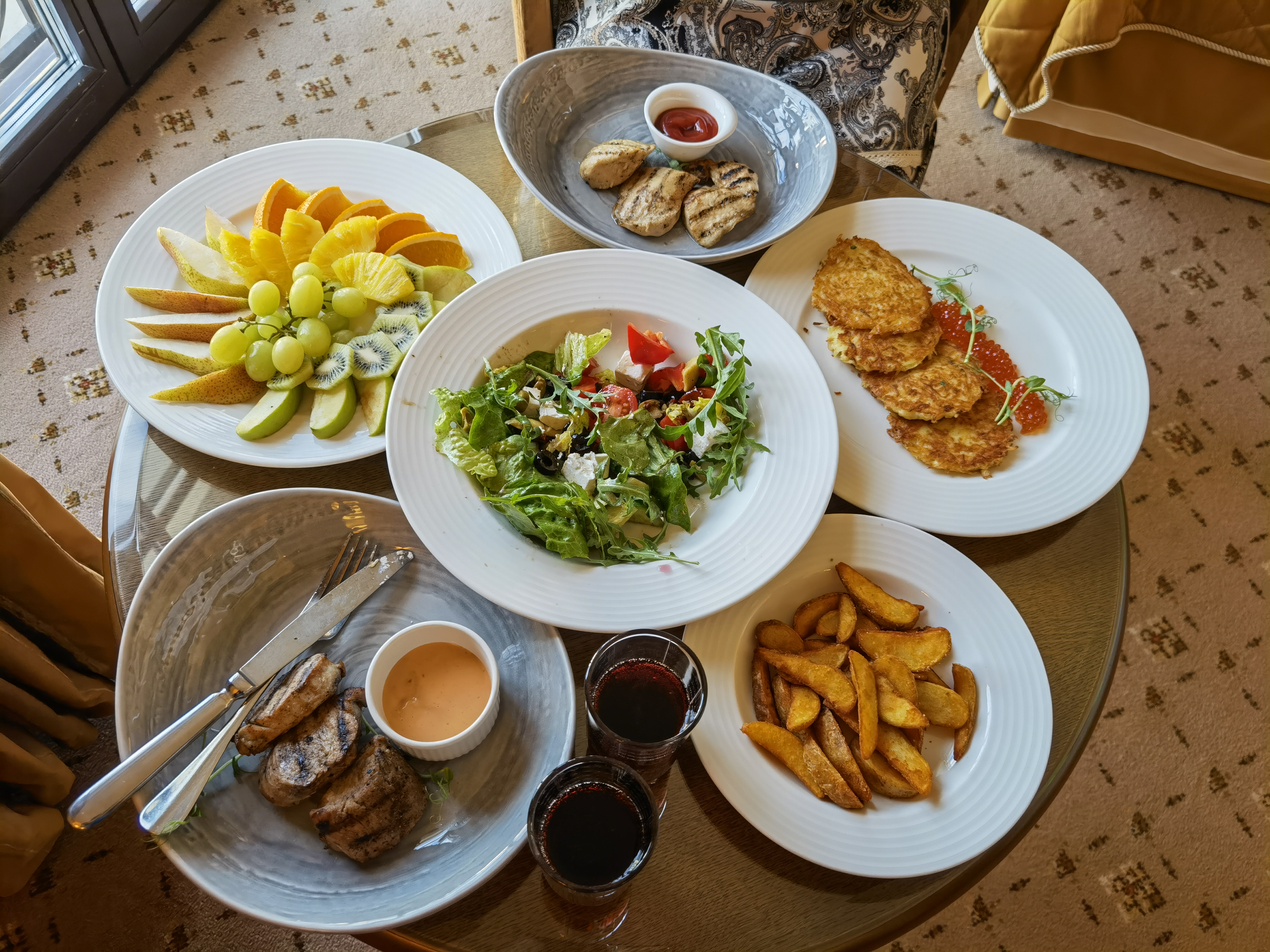 Фото отеля 1