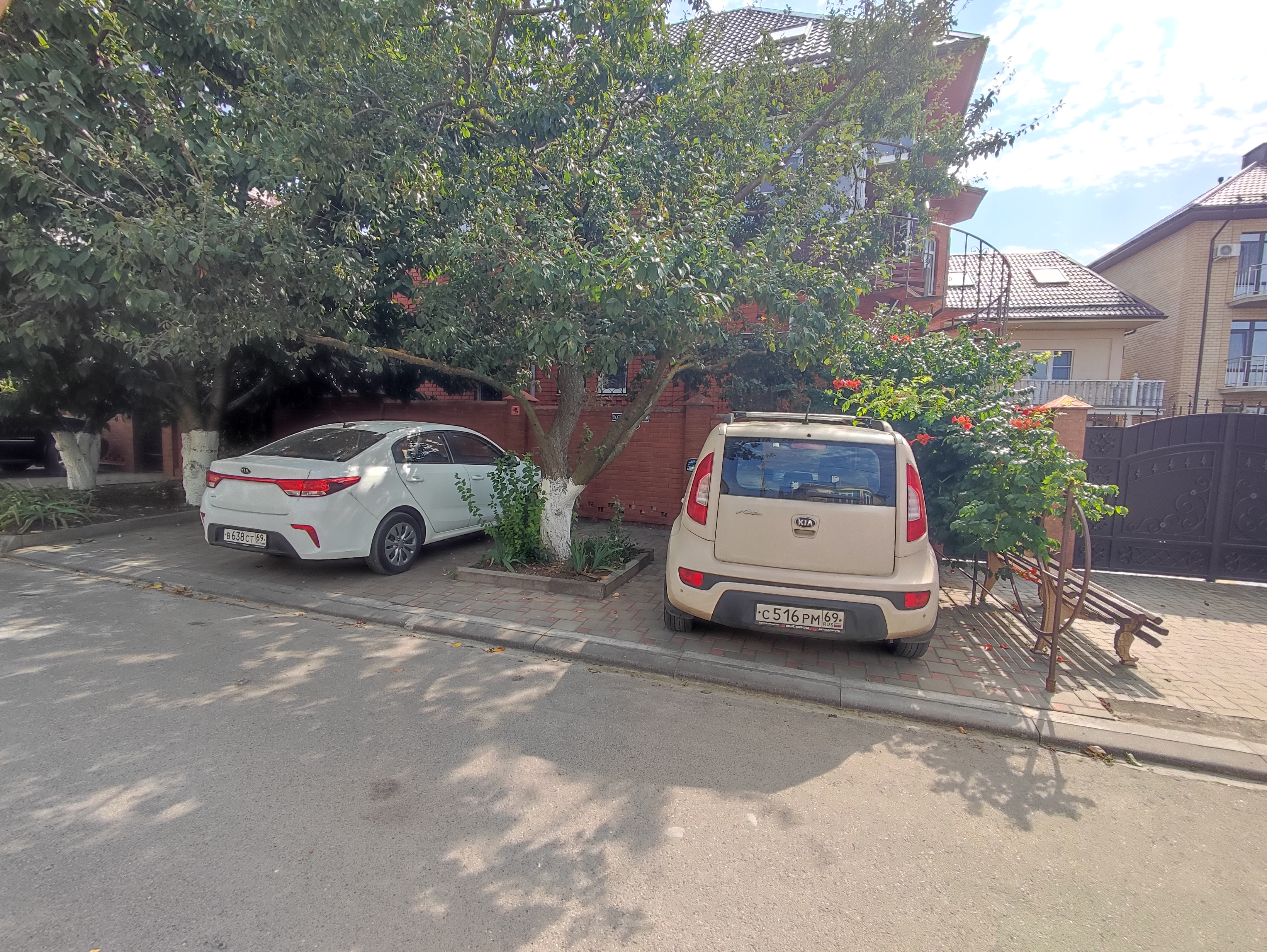 Фото Глориэс