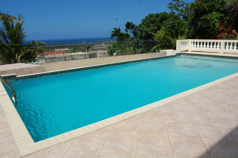 Гостиница Celebrity Villa Jamaica в Монтего-Бей
