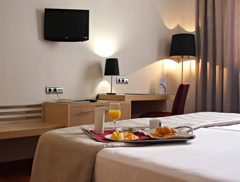 Фото Hotel Zaragoza Royal