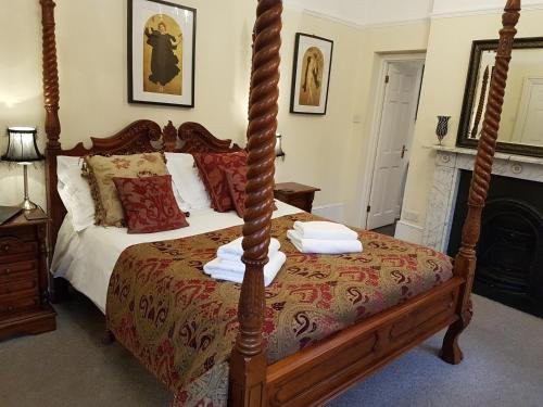 Фото Gothic House