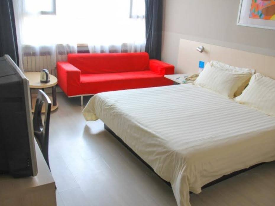 Фото Jinjiang Inn Jinan Lishan Road