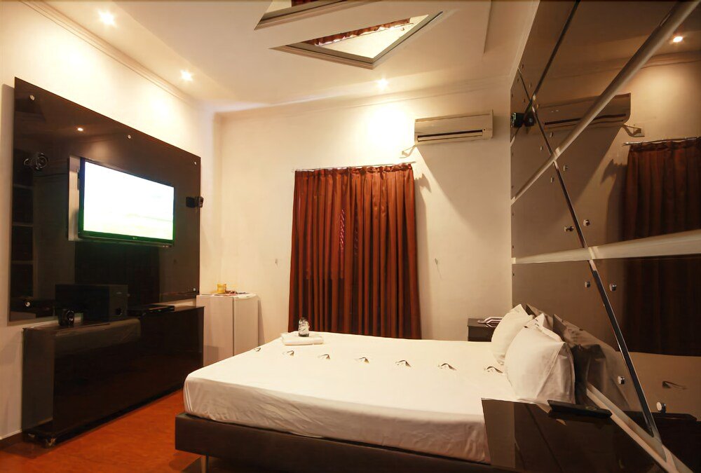 Фото Illusion Motel - Adults Only