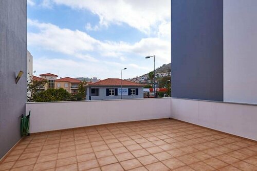 Жильё посуточно Apartment With one Bedroom in Funchal, With Wonderful City View, Enclosed Garden and Wifi - Near the Beach в Фуншале