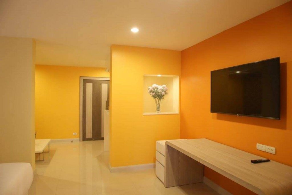 Фото Trebel Service Apartment Pattaya