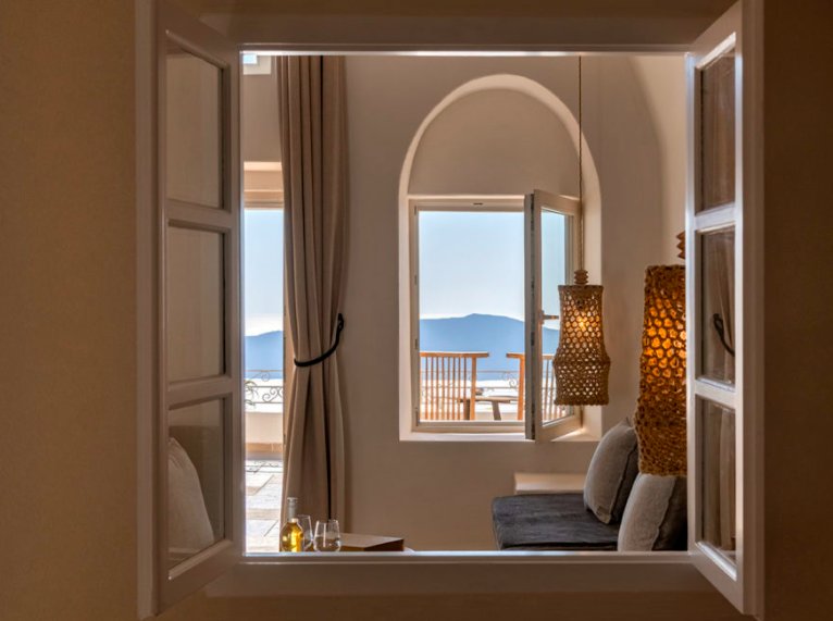 Фото La Maltese Buddha Beach Bar Santorin