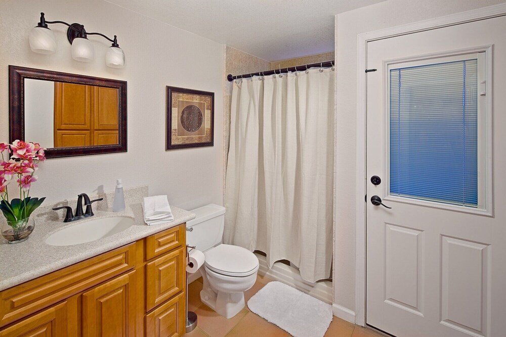 Фото Tatum Place