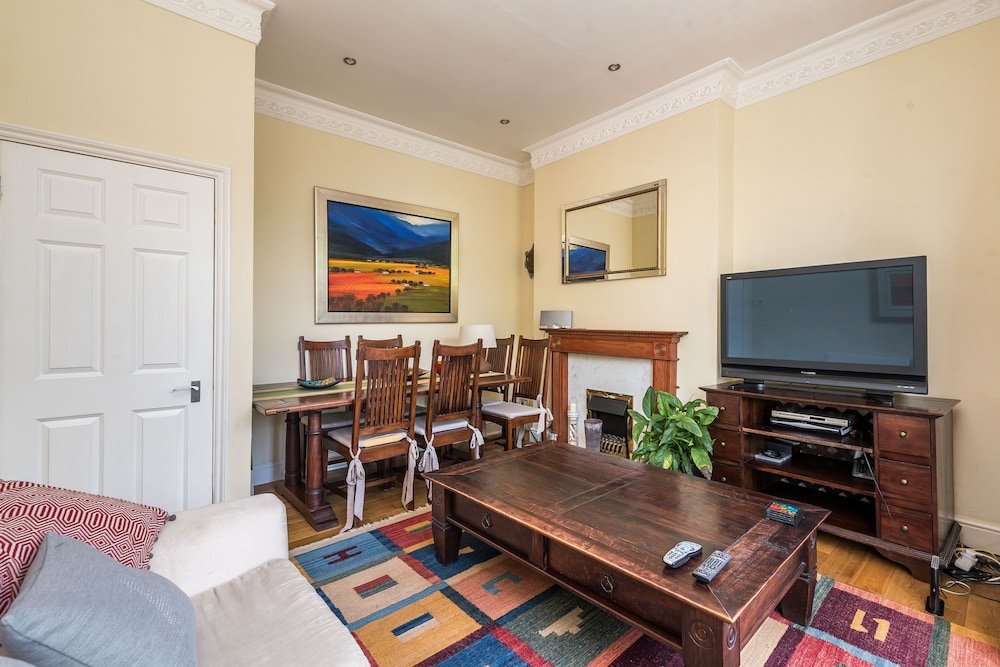 Фото New Super 2bd Flat Well Connected to City Centre