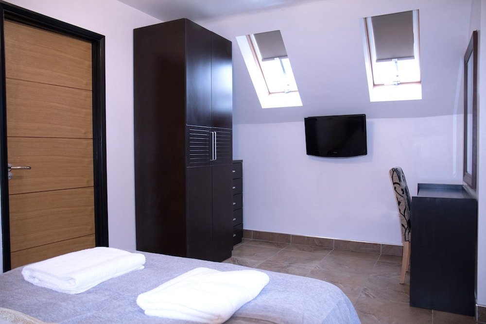 Фото Atz&h Inn