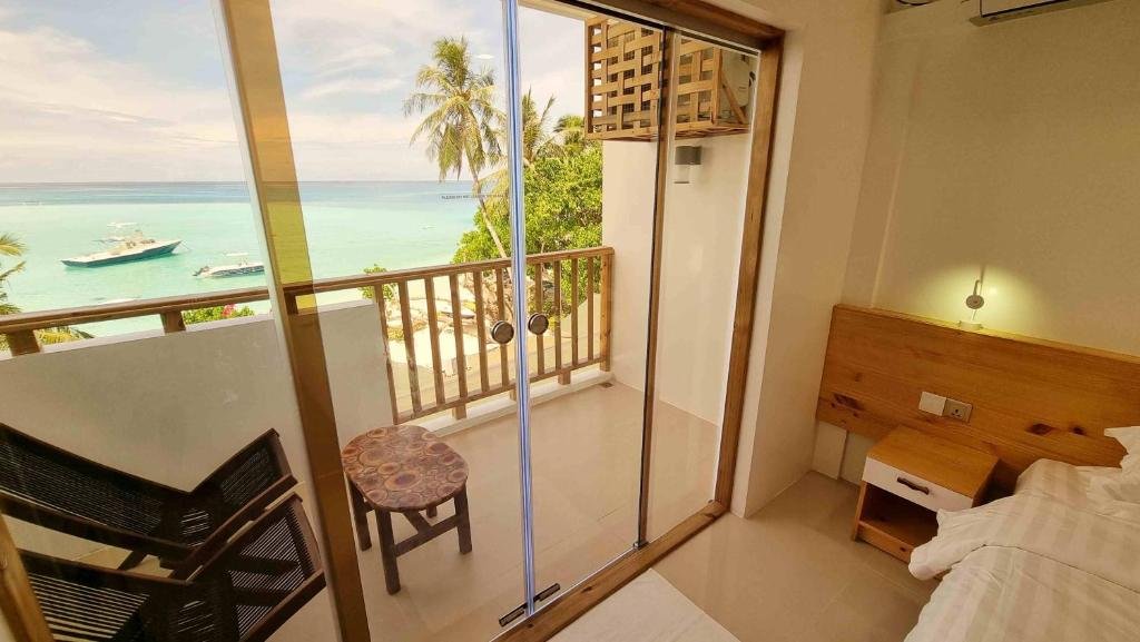 Фото Luau Beach Inn