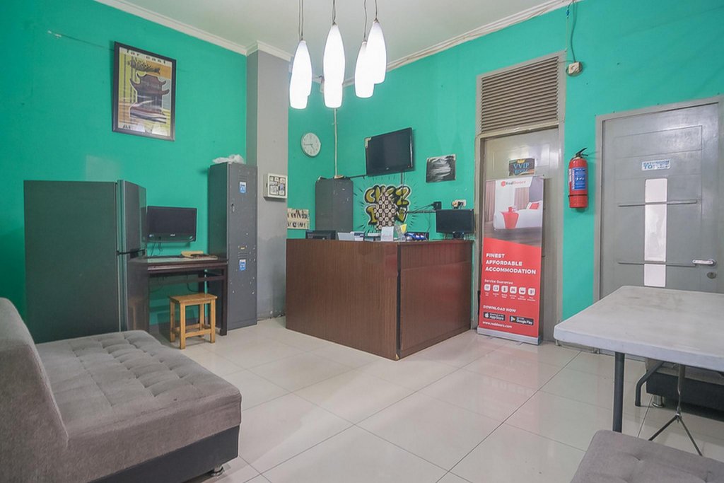 Фото RedDoorz Near Braga Street