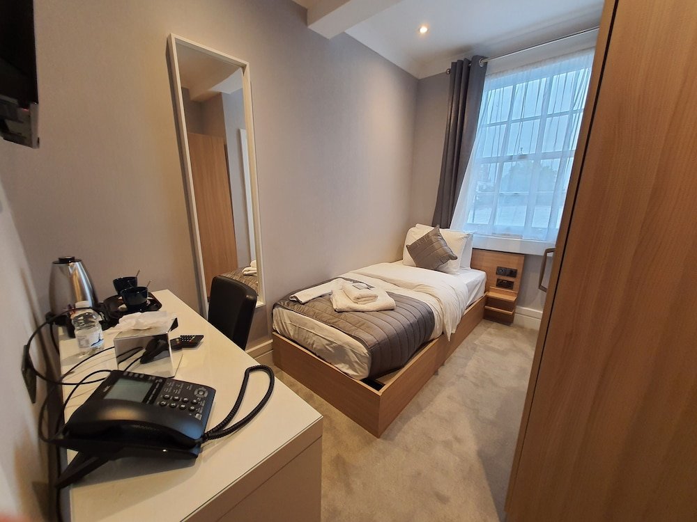 Фото Gainsborough Hotel