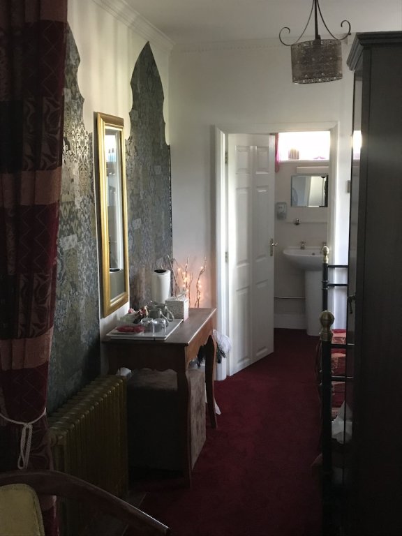 Фото The Priory Hotel