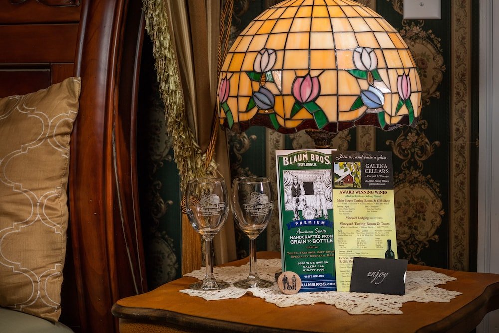 Фото The Steamboat House Bed & Breakfast