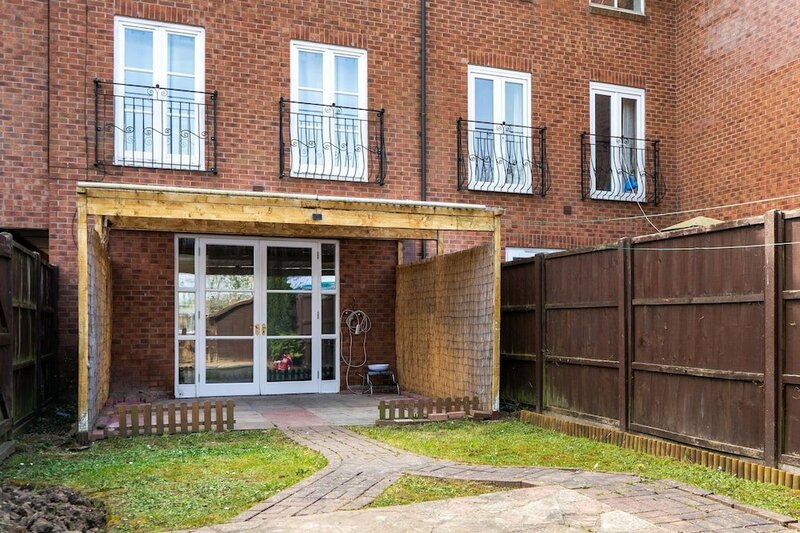 Гостиница Redbourne Terrace Large Home в Бостоне