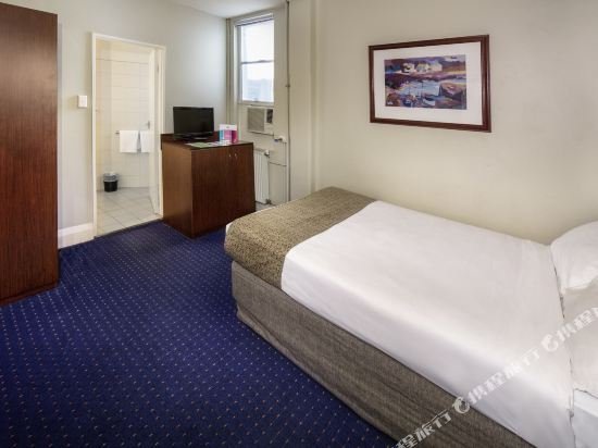 Фото Ibis Styles Kingsgate