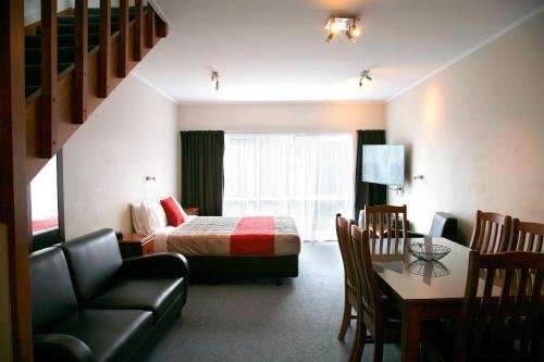 Фото Touchwood Motor Lodge