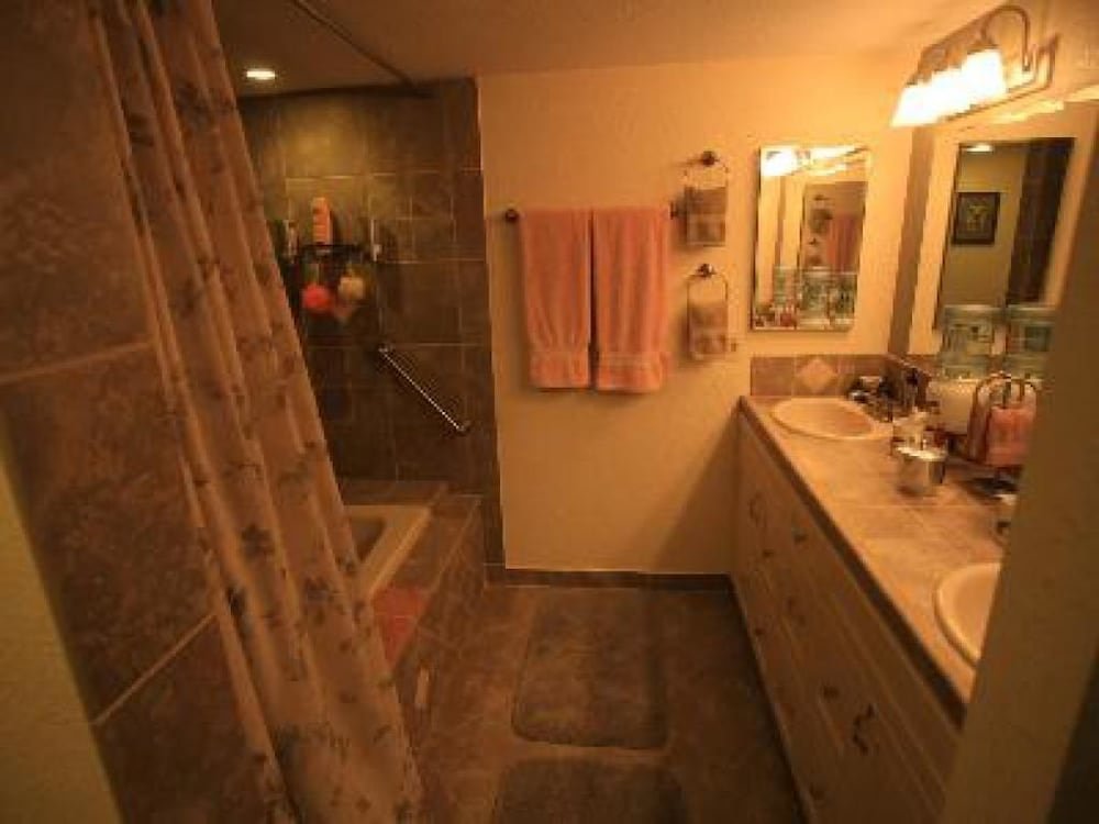 Фото Black Bear Inn