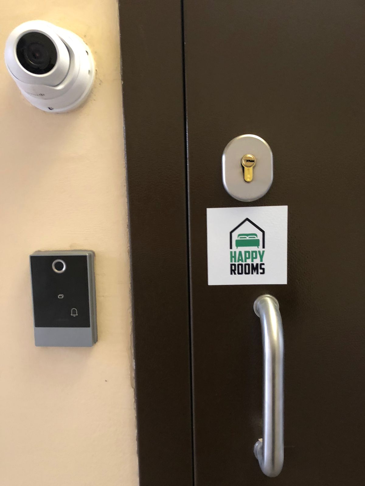 Фото Happy Rooms Zverinskaya