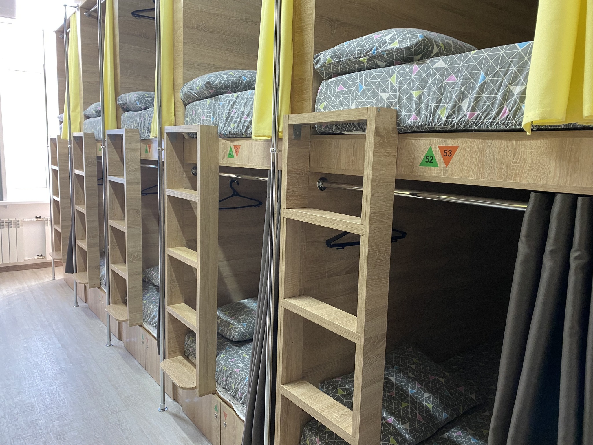 Фото Вверх Дном