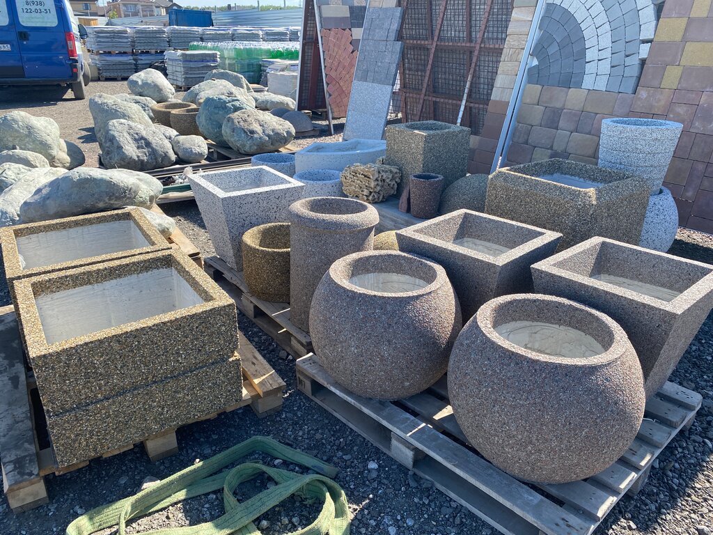 Building materials wholesale Market Kamen, Rostov Oblast, photo