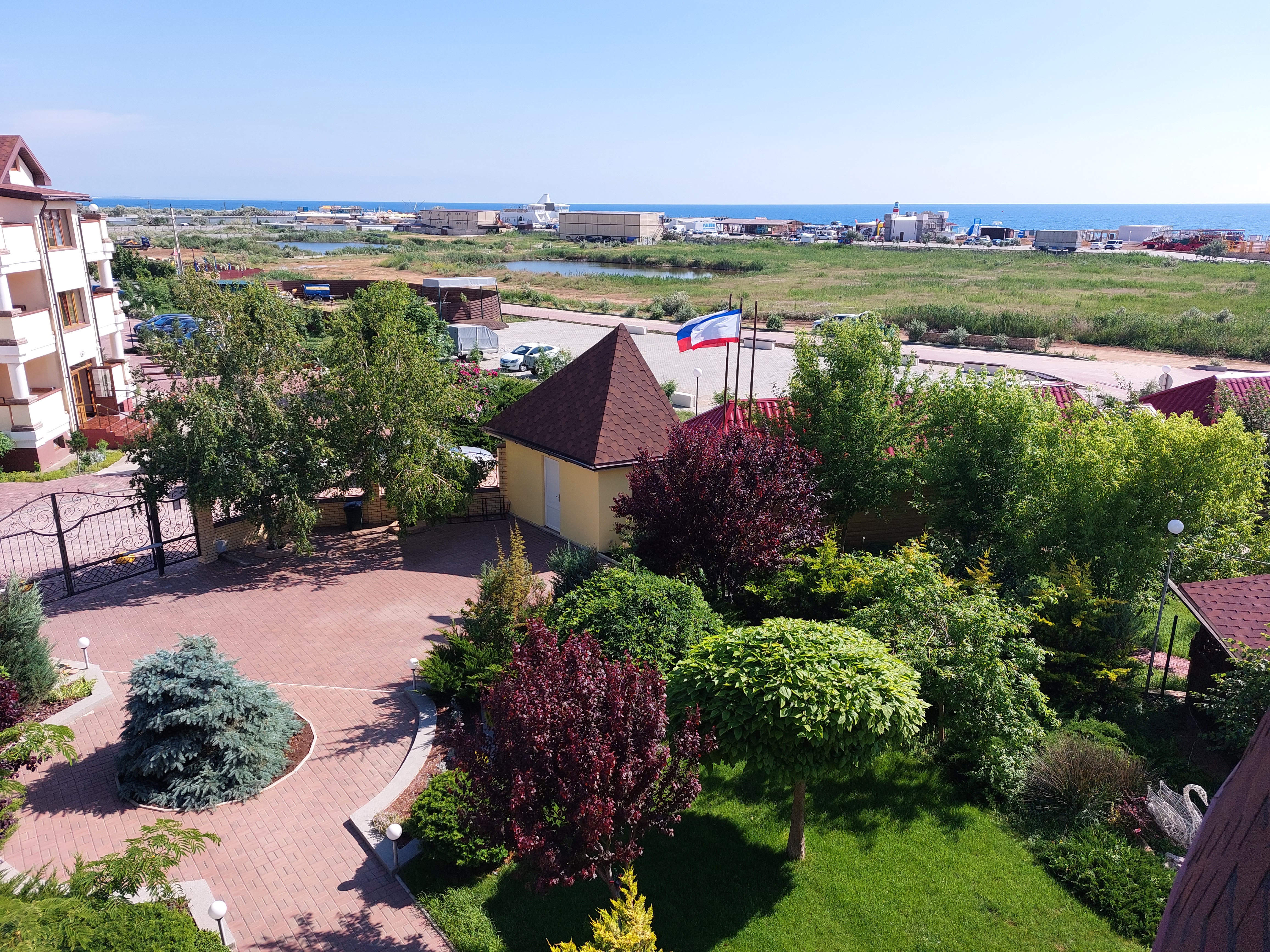 Фото отеля 2