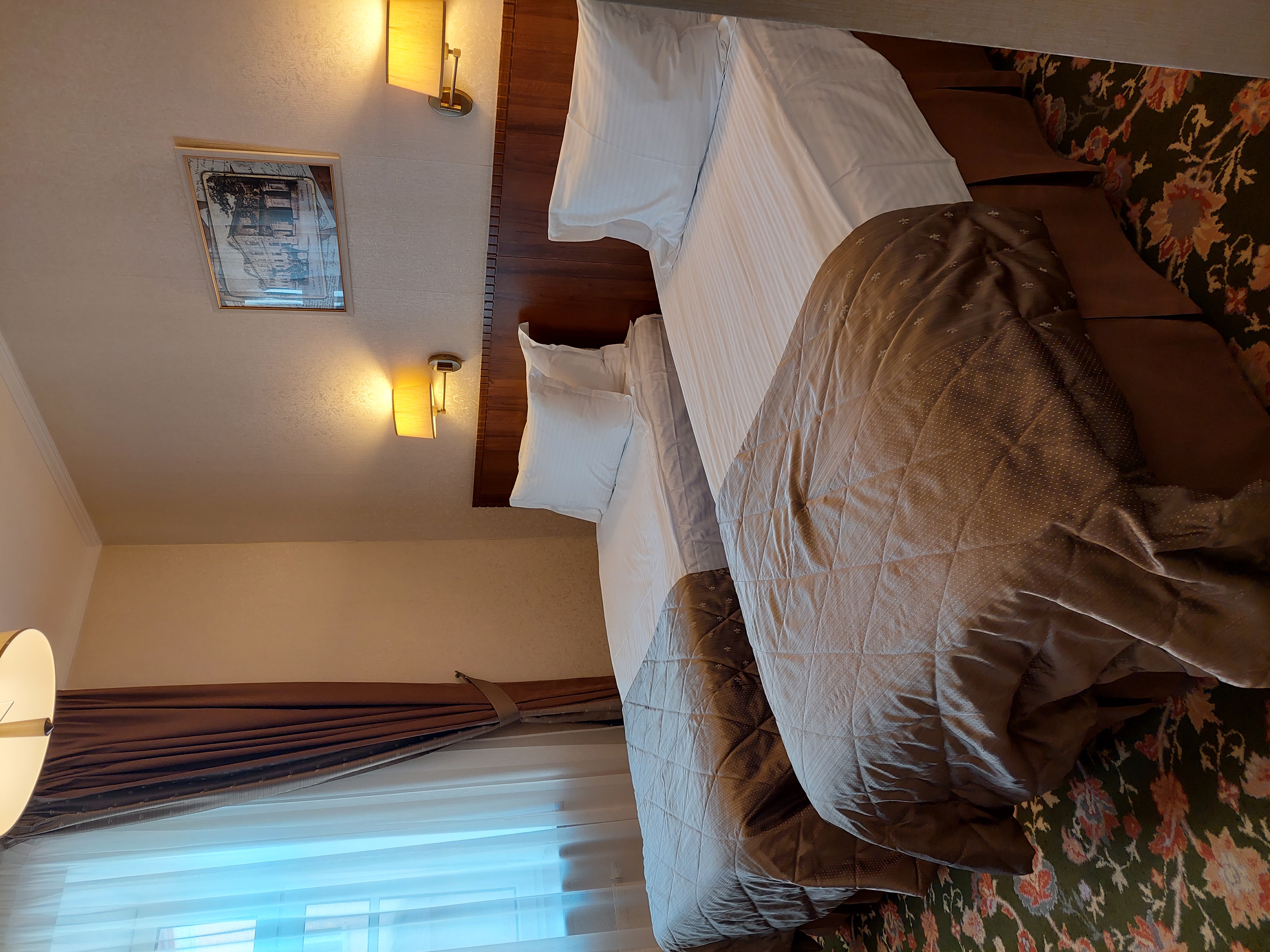 Фото Двор Подзноева, Бизнес корпус