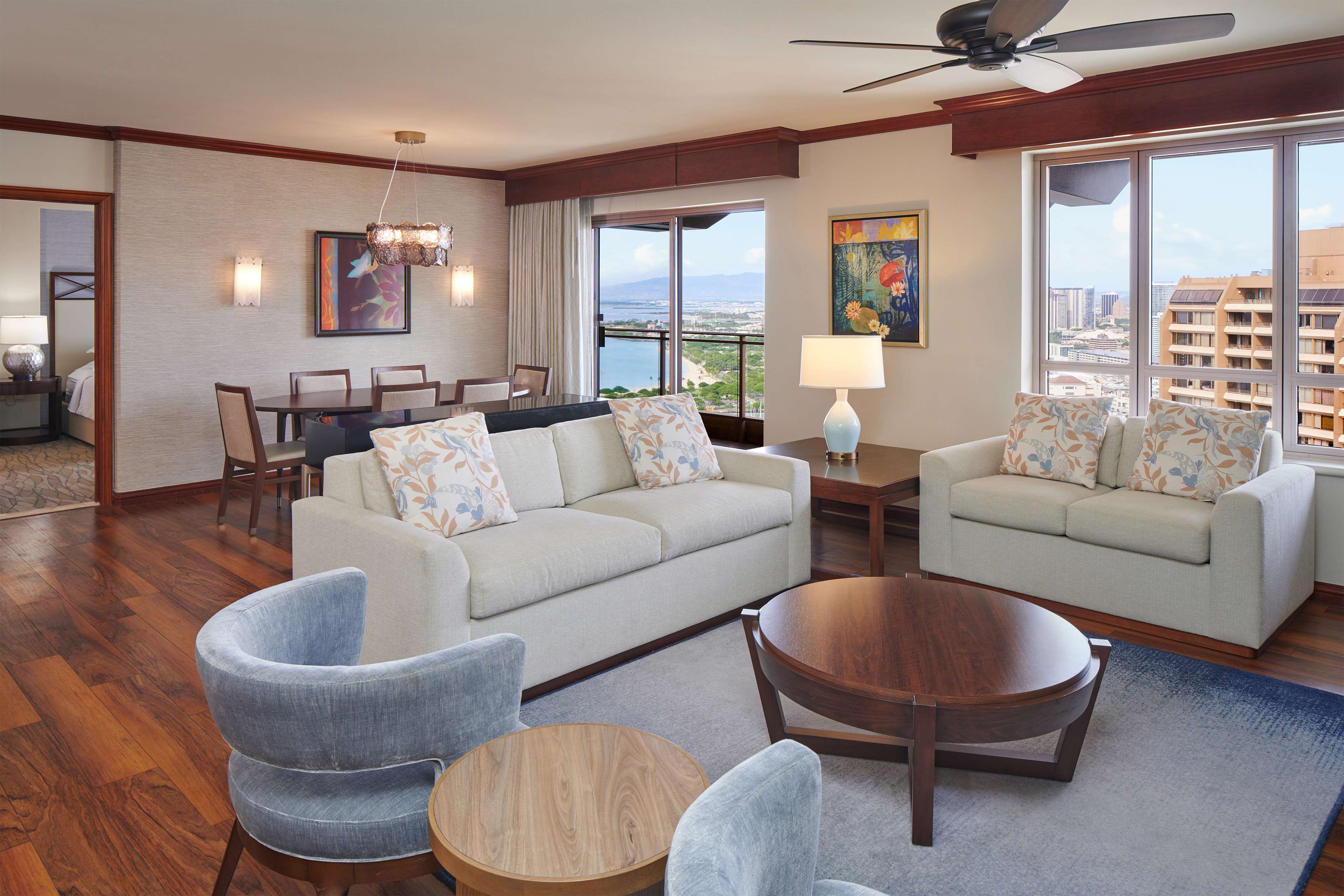 Фото Hilton Grand Vacations Club at Hilton Hawaiian Village