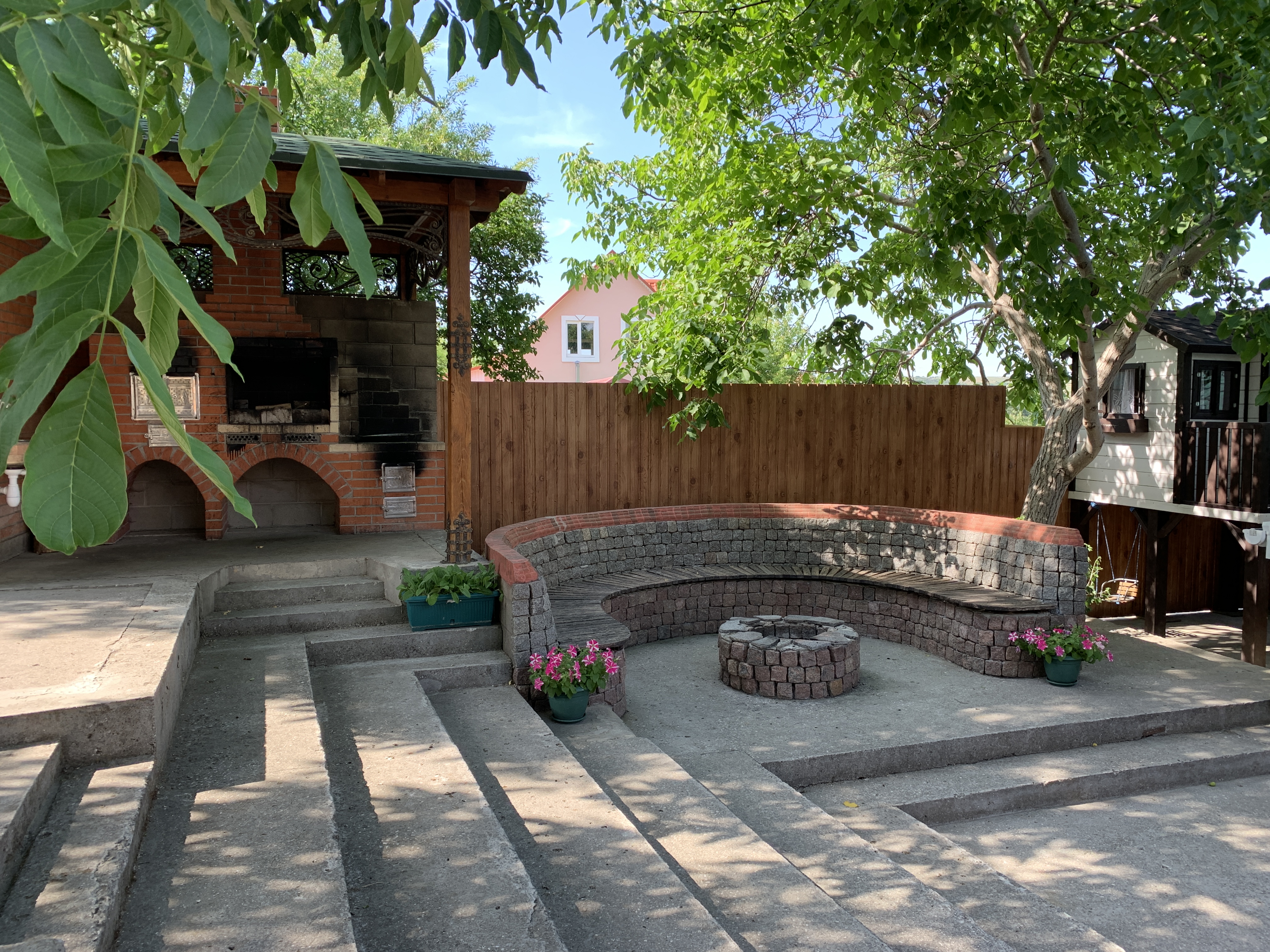 Фото Можжевеловый дворик