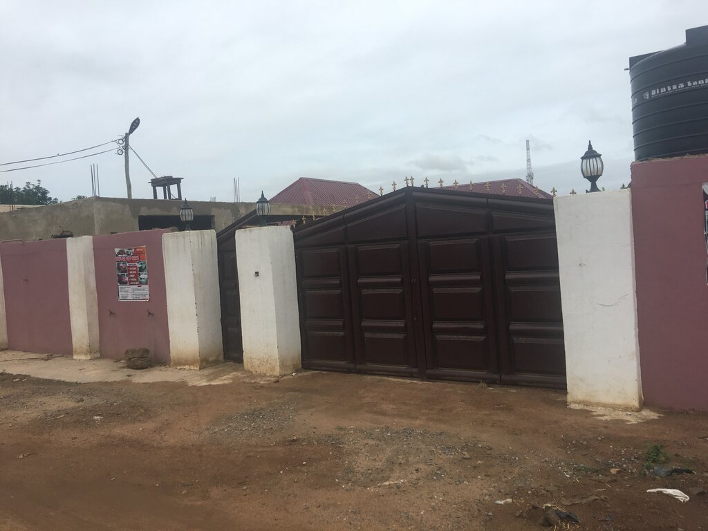 Car dealership Richs car shop and garage, Earth, photo