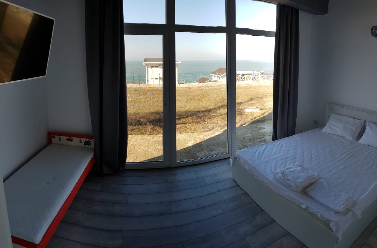 Фото Black Bull House