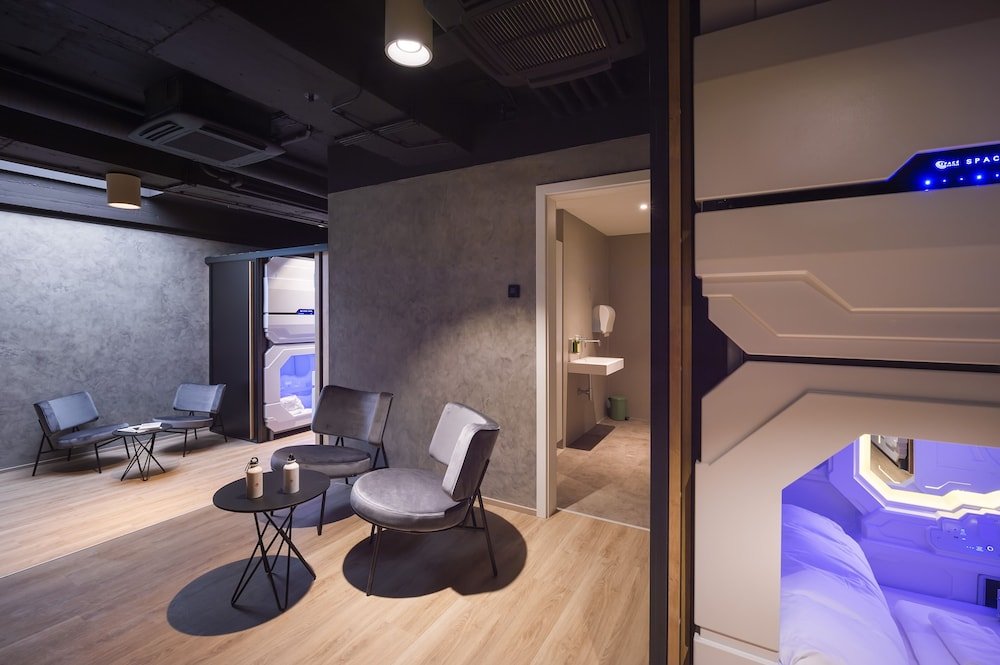 Фото Ibis Styles Ljubljana The Fuzzy Log