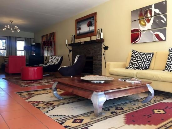 Фото Woodbridge Lodge