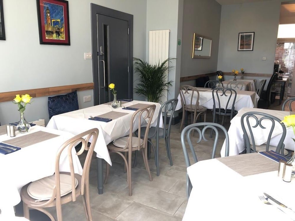 Фото Titanic Guest Boutique Accommodation